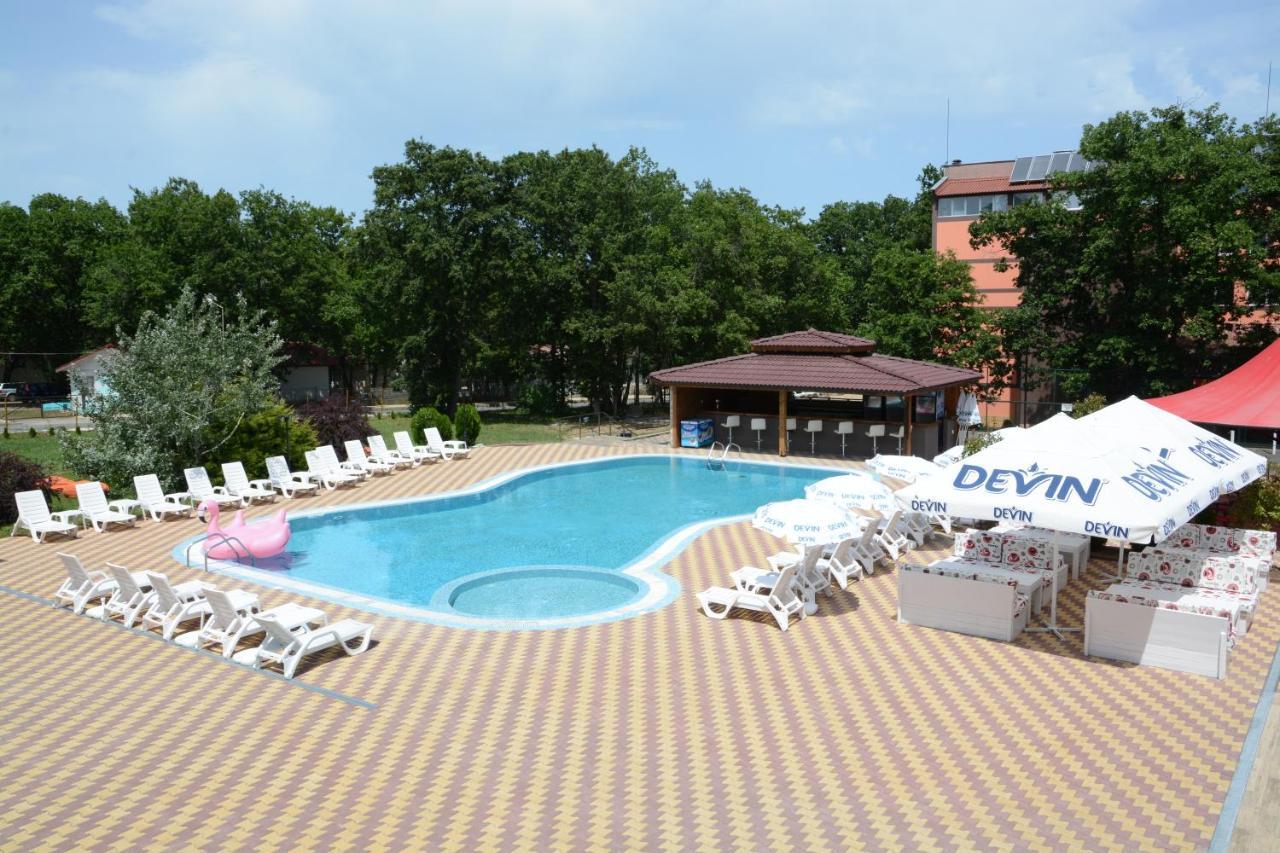 Neva Kiten (Burgas)