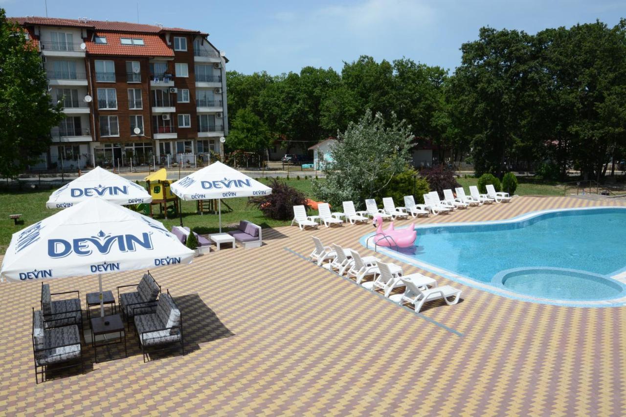 Neva Hotel 2*